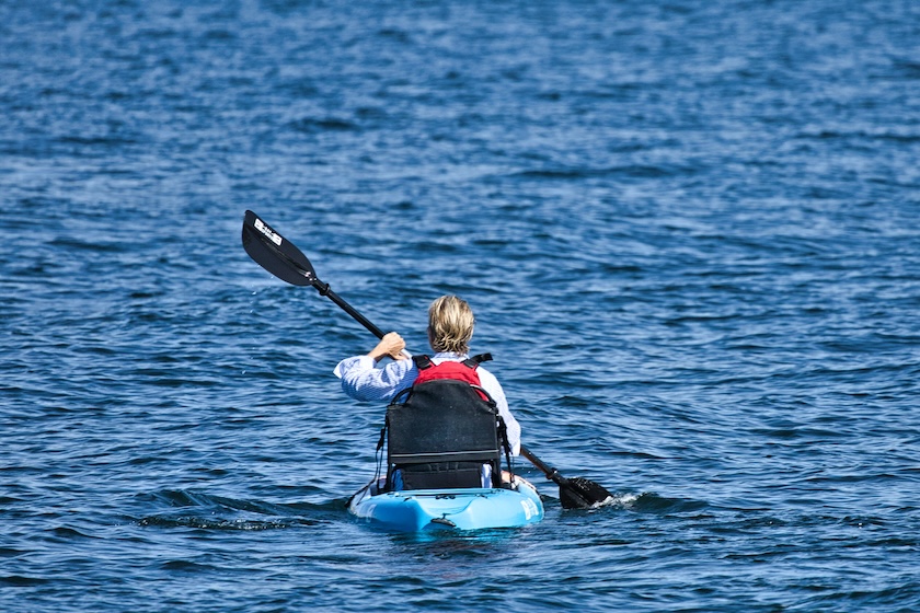 Sea kayak with Janohire